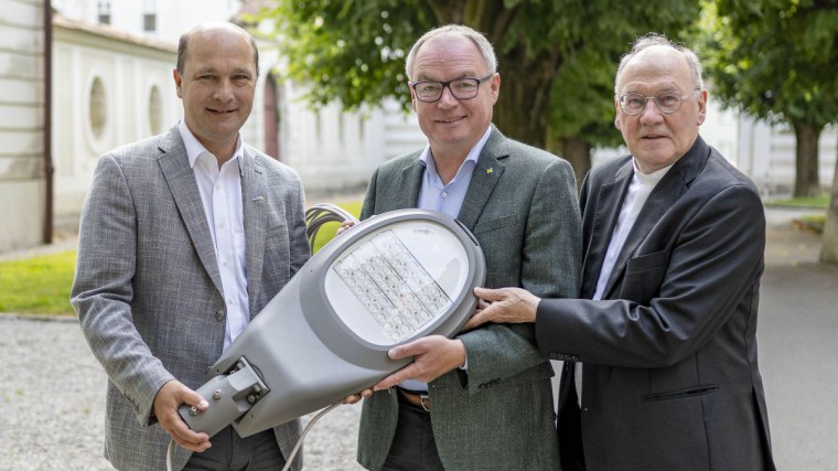 NÖ Gemeindebund-Präsident Johannes Pressl, LH-Stv. Stephan Pernkopf und Bischof Alois Schwarz 